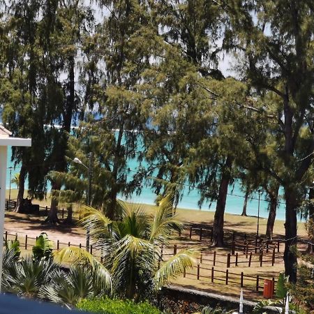 Rayon Vert Bleuphorie Beach Apartment Flic-en-Flacq エクステリア 写真
