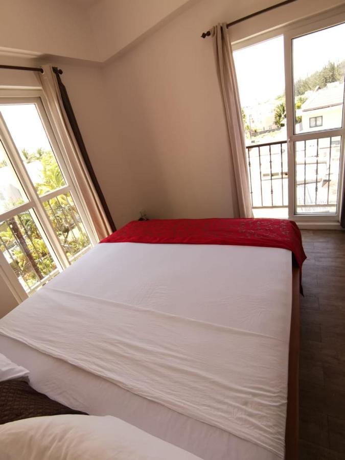 Rayon Vert Bleuphorie Beach Apartment Flic-en-Flacq エクステリア 写真