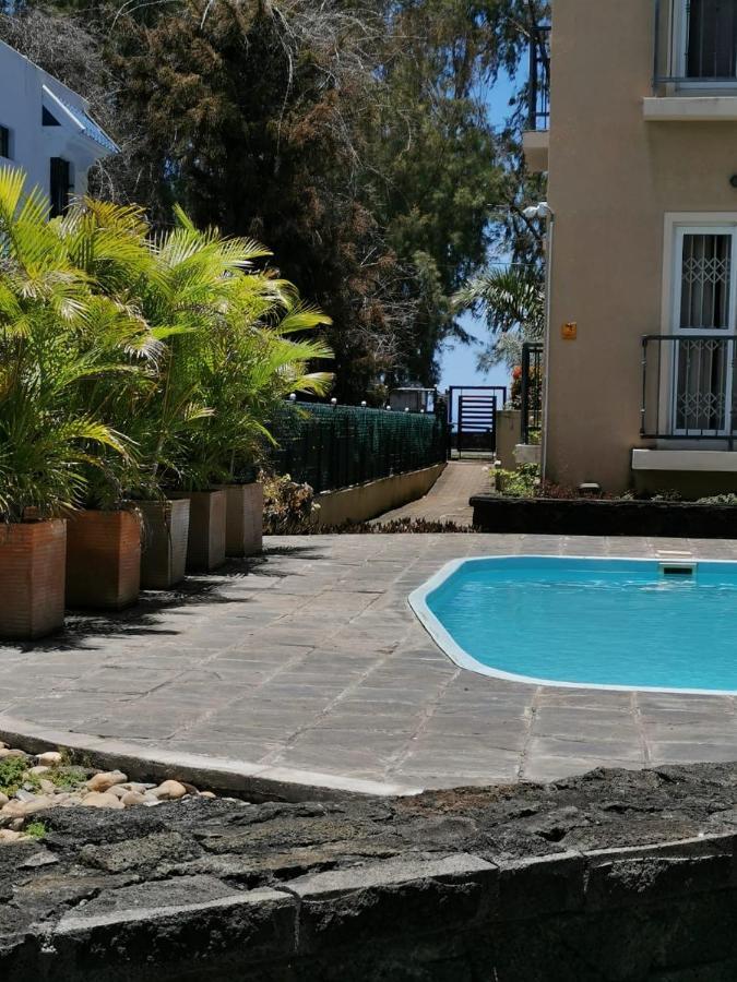 Rayon Vert Bleuphorie Beach Apartment Flic-en-Flacq エクステリア 写真